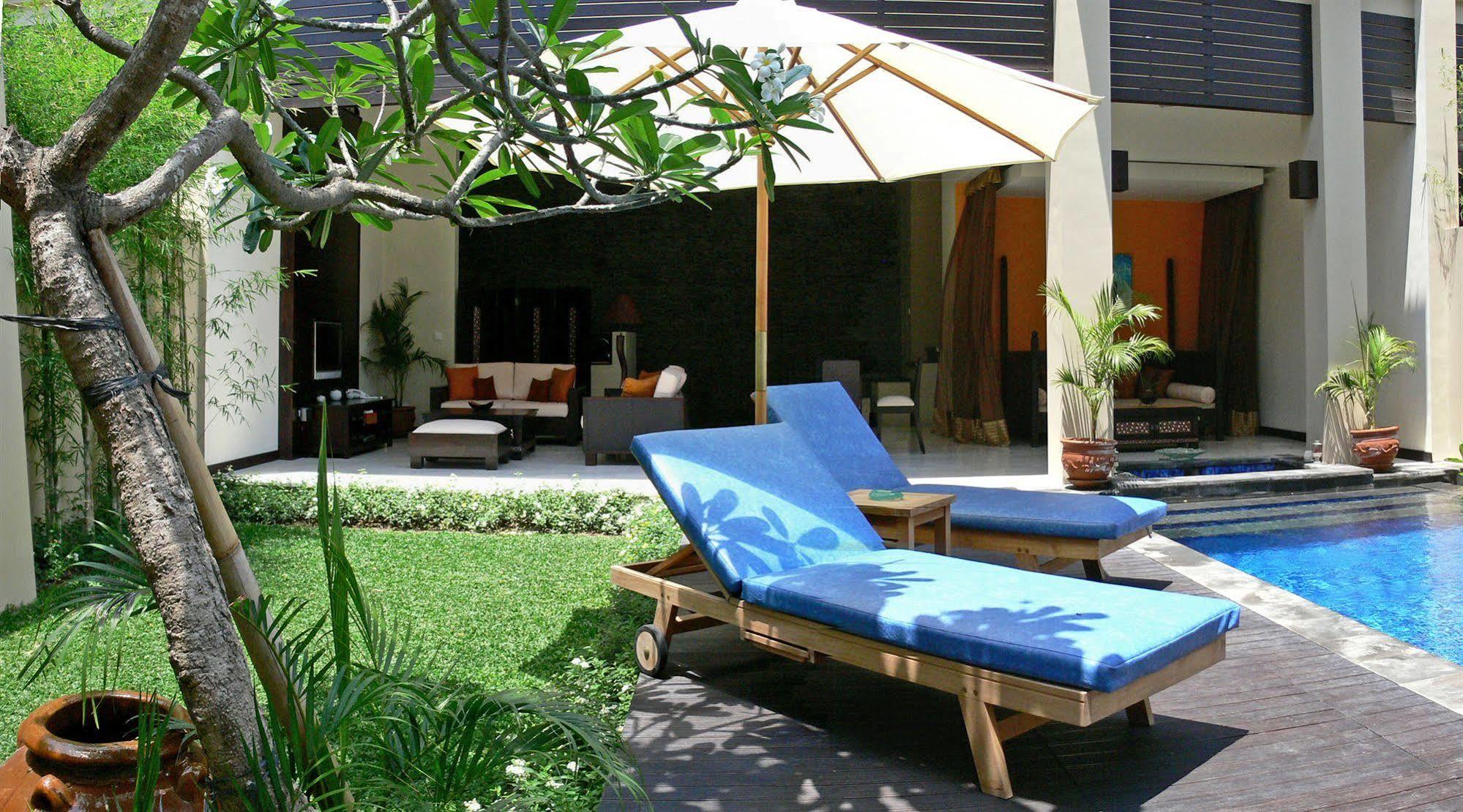 Alam Warna Villa Seminyak Buitenkant foto