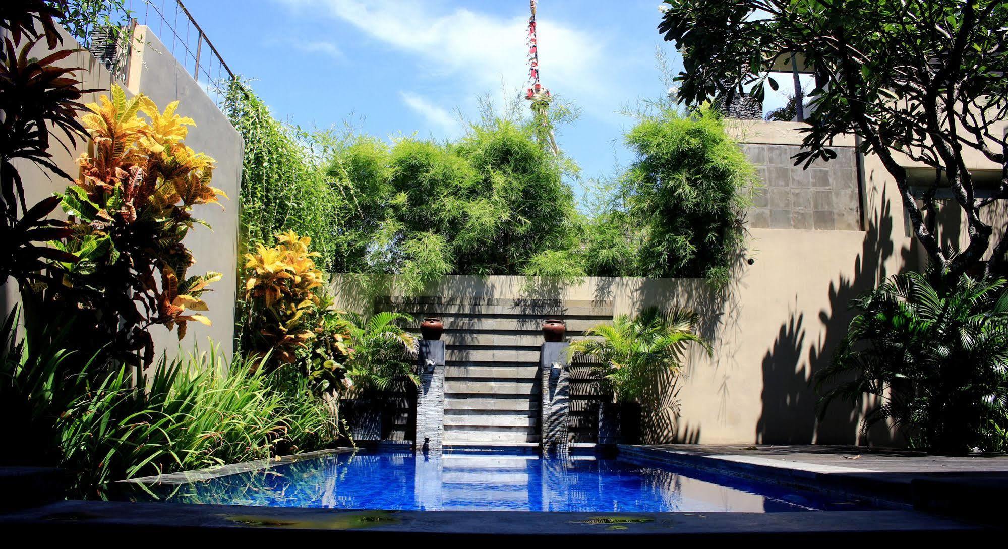 Alam Warna Villa Seminyak Buitenkant foto